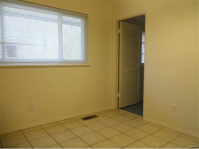 323 Brightsand Ct, Manchester, MO 63011 photo 6