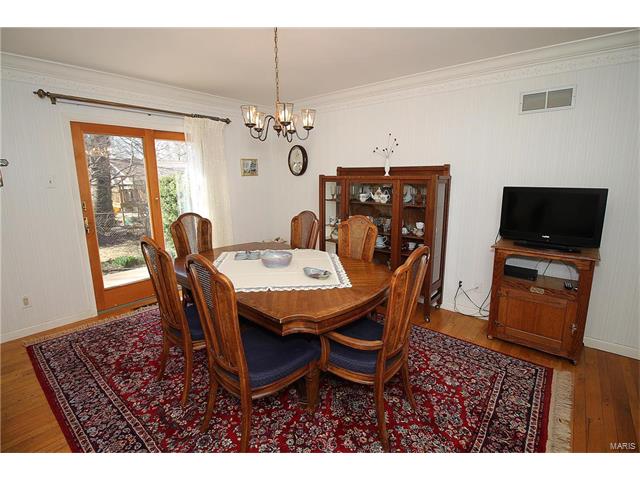 1211 Eagleshire Dr, Ballwin, MO 63021 photo 5