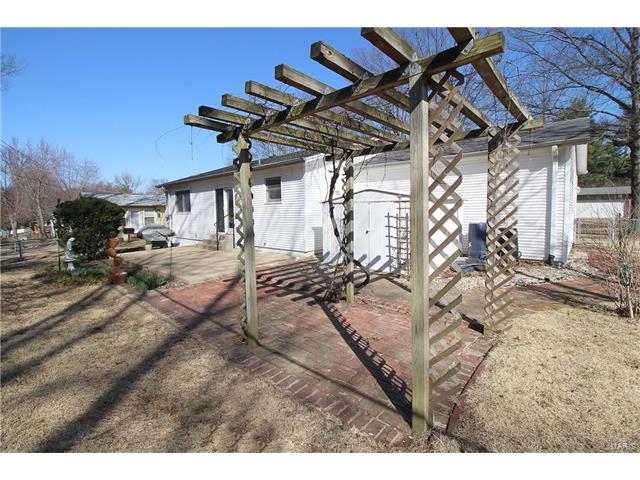 1211 Eagleshire Dr, Ballwin, MO 63021 photo 14