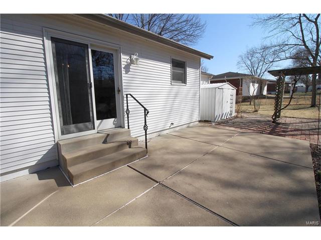 1211 Eagleshire Dr, Ballwin, MO 63021 photo 12