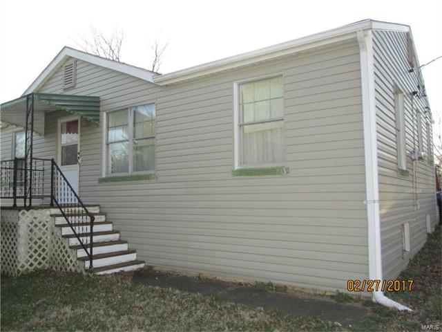 3488 Ludlow Ave, Bridgeton, MO 63044 photo 2