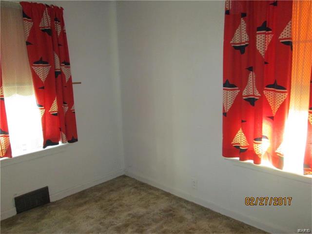3488 Ludlow Ave, Bridgeton, MO 63044 photo 9
