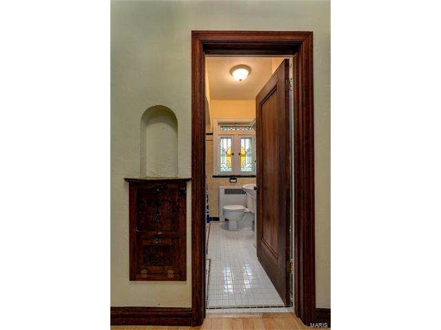 5721 Gresham Ave, Saint Louis, MO 63109 photo 14