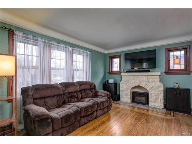 5721 Gresham Ave, Saint Louis, MO 63109 photo 6