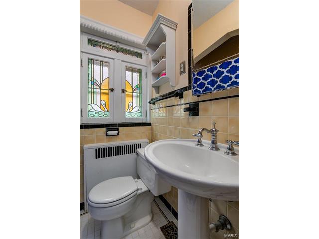 5721 Gresham Ave, Saint Louis, MO 63109 photo 15