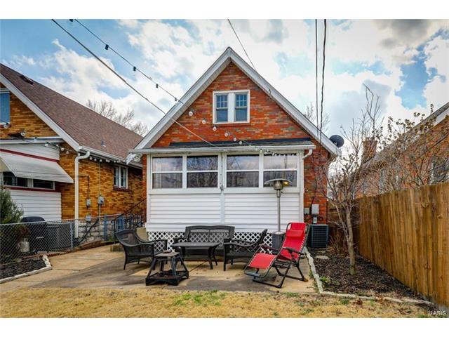 5721 Gresham Ave, Saint Louis, MO 63109 photo 2