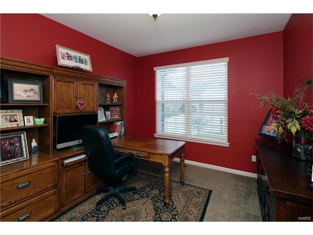 932 Summit Oaks Dr, Eureka, MO 63025 photo 8