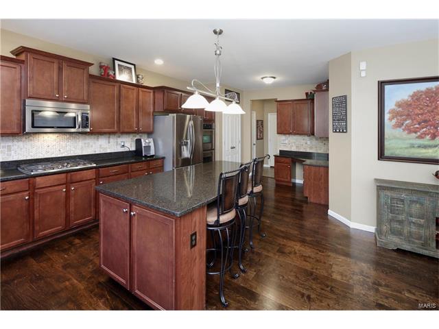 932 Summit Oaks Dr, Eureka, MO 63025 photo 7