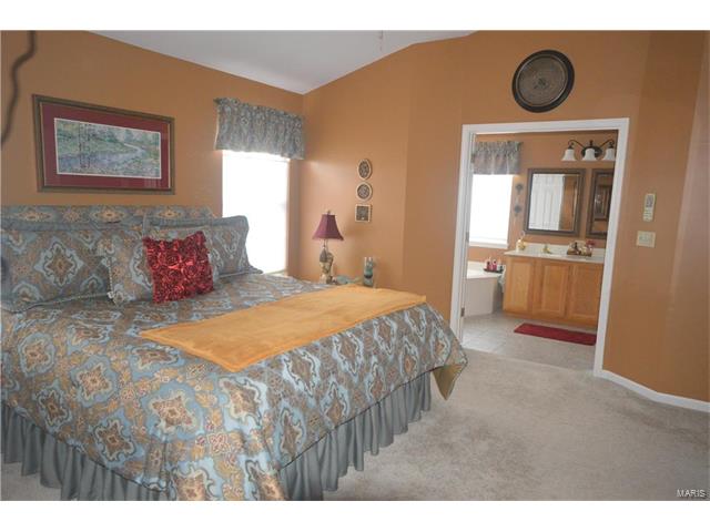 279 Jacob Ln, Ballwin, MO 63021 photo 29