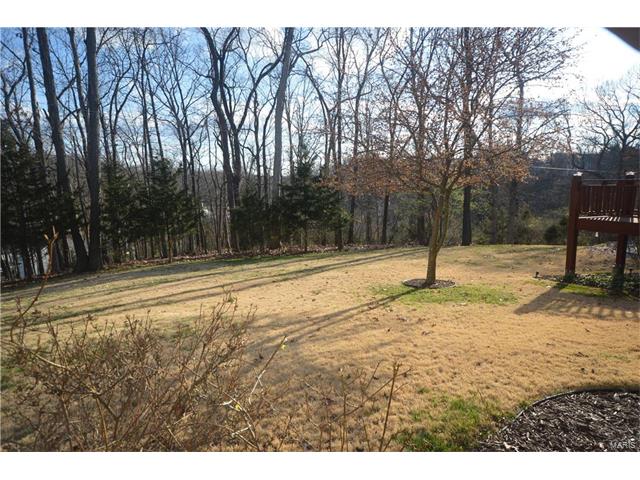 279 Jacob Ln, Ballwin, MO 63021 photo 9