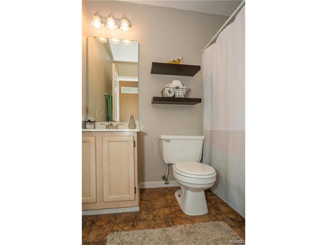 23 Jacqueline Cir, O'fallon, MO 63368 photo 11