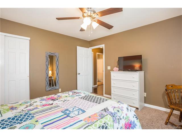 23 Jacqueline Cir, O'fallon, MO 63368 photo 17