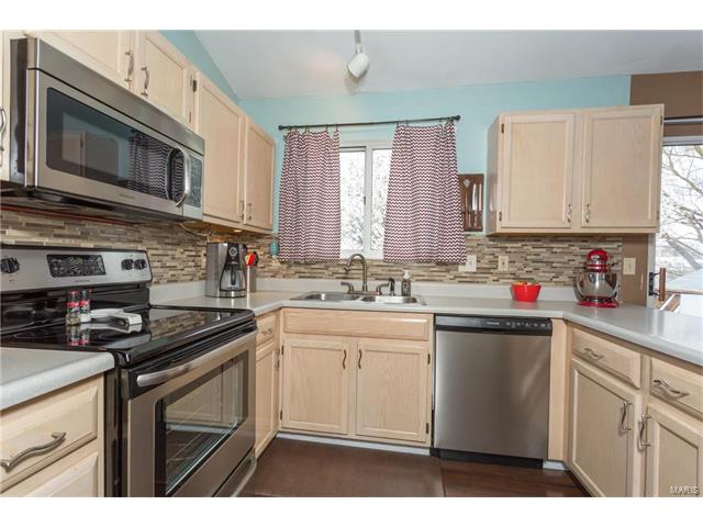23 Jacqueline Cir, O'fallon, MO 63368 photo 7