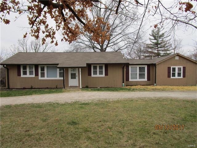 1917 Atkinson Rd, High Ridge, MO 63049 photo 1