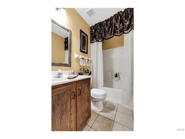 1315 Josh Dr, St Peters, MO 63366 photo 22
