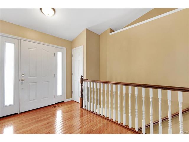 1315 Josh Dr, St Peters, MO 63366 photo 2