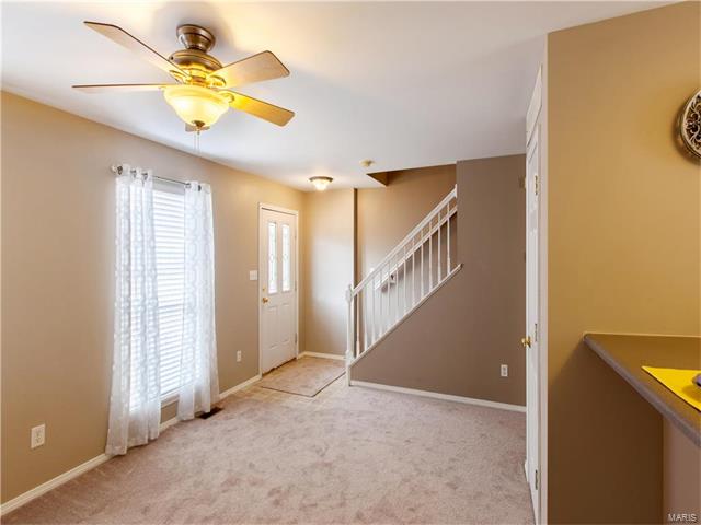 305 Heritage Commons Cir, O'fallon, MO 63368 photo 4
