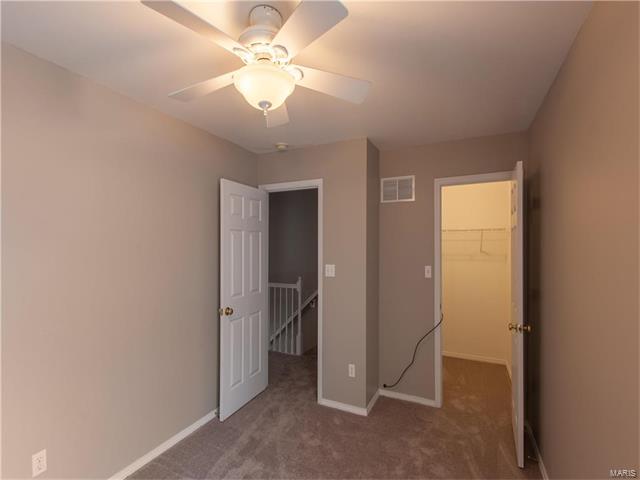 305 Heritage Commons Cir, O'fallon, MO 63368 photo 9