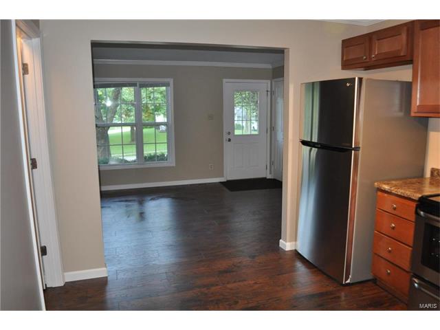 221 Highview Dr, Ballwin, MO 63011 photo 5
