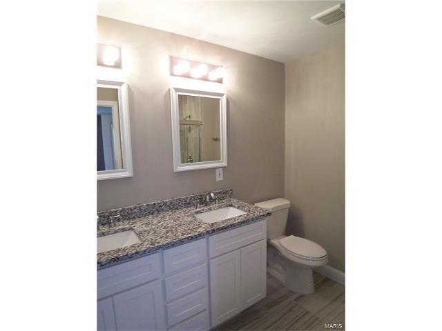 612 Burwick Ter, Ballwin, MO 63021 photo 22