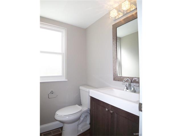 612 Burwick Ter, Ballwin, MO 63021 photo 14