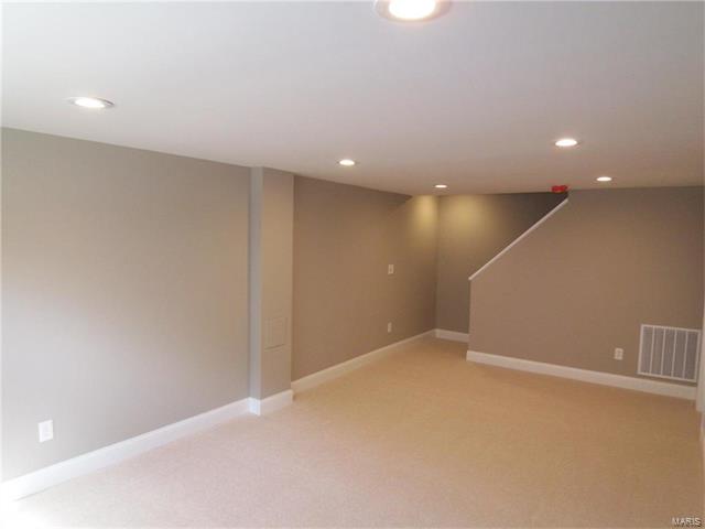 612 Burwick Ter, Ballwin, MO 63021 photo 29