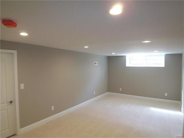 612 Burwick Ter, Ballwin, MO 63021 photo 30