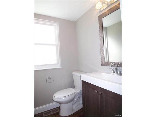 612 Burwick Ter, Ballwin, MO 63021 photo 15