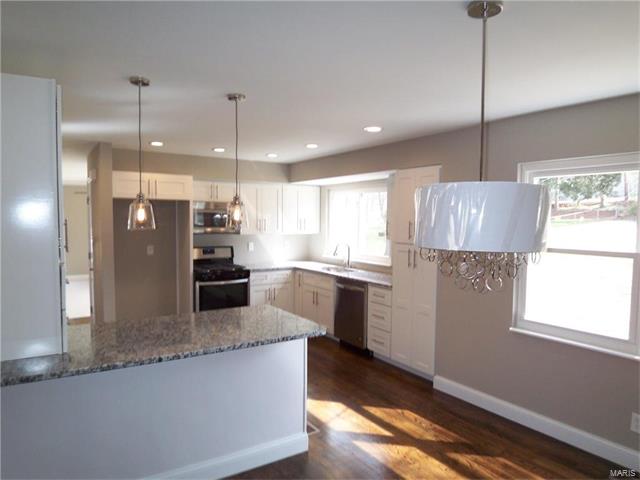 612 Burwick Ter, Ballwin, MO 63021 photo 7