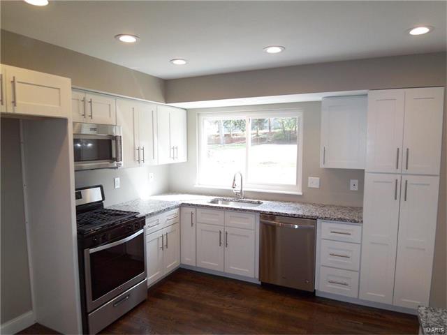 612 Burwick Ter, Ballwin, MO 63021 photo 8