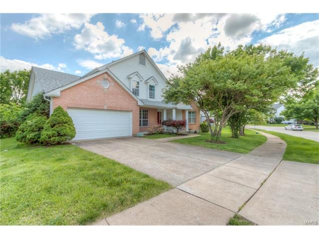 300 Arbor Glen Dr, Ballwin, MO 63021 photo 1