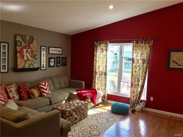 408 Holly Garden Ct, Ballwin, MO 63021 photo 7