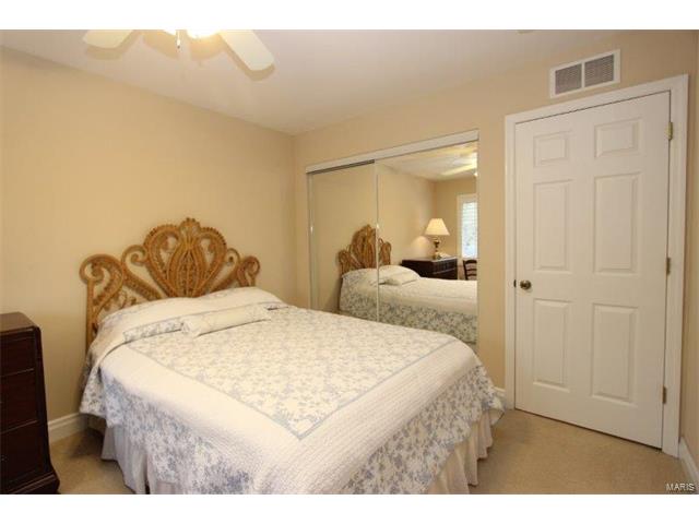 1578 Autumn Leaf Dr, Ballwin, MO 63021 photo 17
