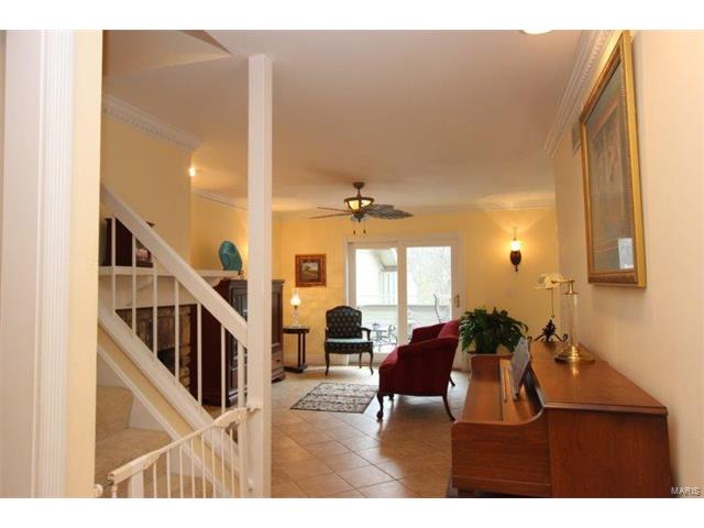 1578 Autumn Leaf Dr, Ballwin, MO 63021 photo 4