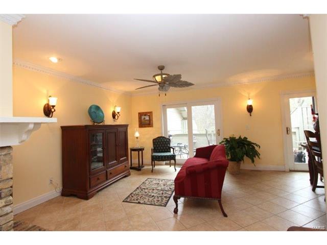 1578 Autumn Leaf Dr, Ballwin, MO 63021 photo 5