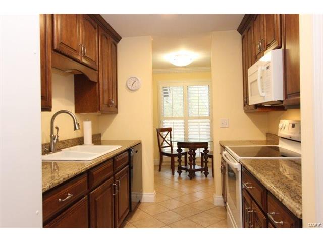 1578 Autumn Leaf Dr, Ballwin, MO 63021 photo 8