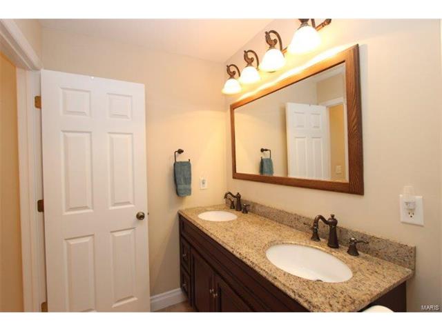 1578 Autumn Leaf Dr, Ballwin, MO 63021 photo 19