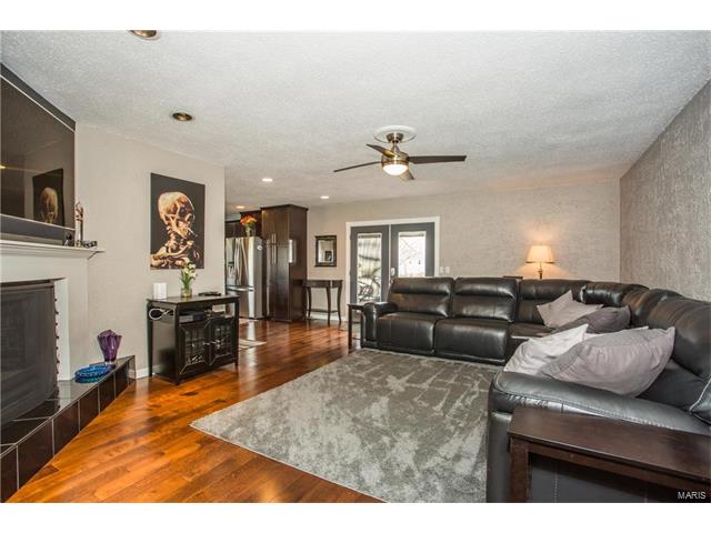 405 Lorene Dr, O'fallon, MO 63366 photo 11