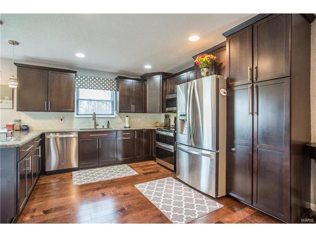 405 Lorene Dr, O'fallon, MO 63366 photo 17