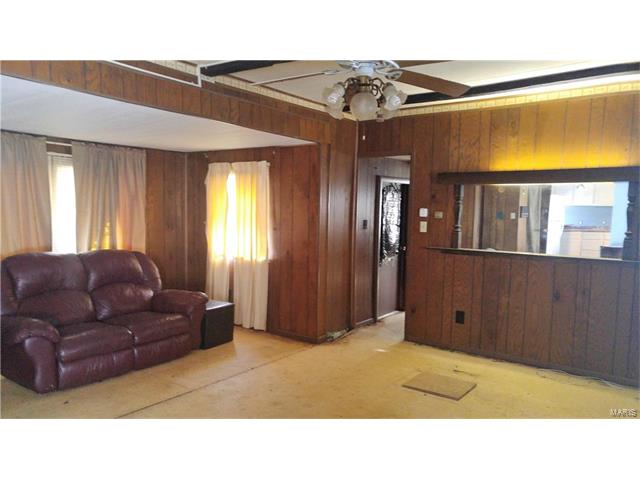33 Elmtree Dr, O'fallon, MO 63366 photo 3