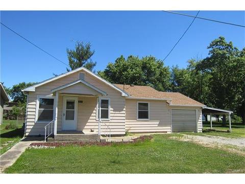 413 E Ash, Brownstown, IL 62418 photo 1