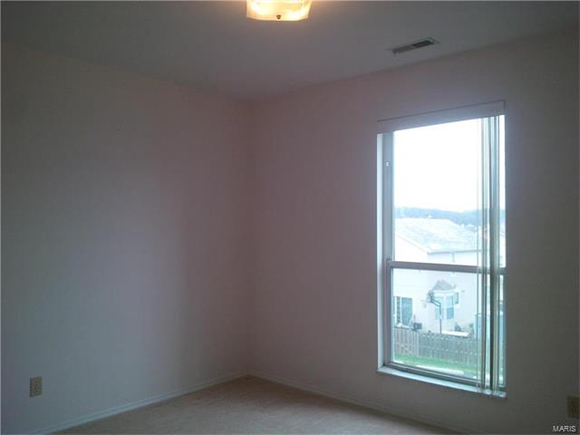 1642 Whispering Crk #A, Ballwin, MO 63021 photo 17
