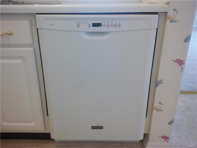 1642 Whispering Crk #A, Ballwin, MO 63021 photo 8