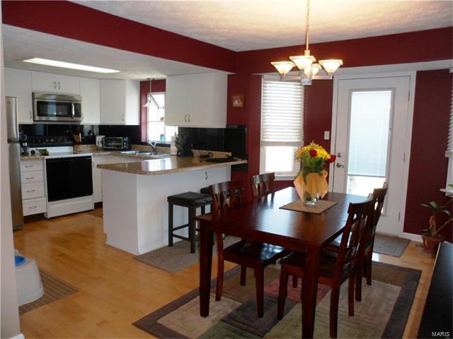 1364 Deerfield Estates Dr, O'fallon, MO 63366 photo 8
