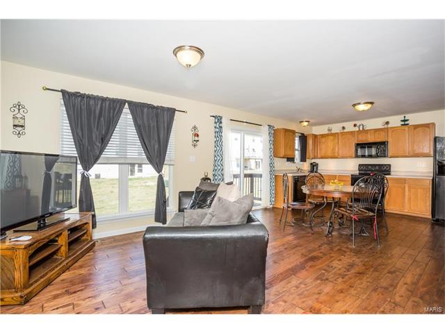329 Wild Oak Dr, O'fallon, MO 63368 photo 7