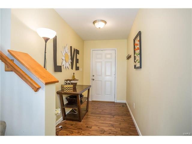 329 Wild Oak Dr, O'fallon, MO 63368 photo 4