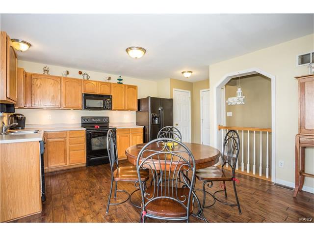 329 Wild Oak Dr, O'fallon, MO 63368 photo 9