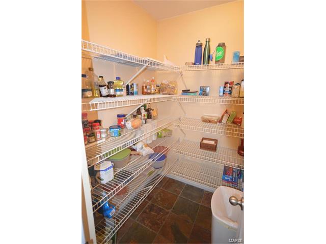 624 Canary Estates Dr, Ballwin, MO 63021 photo 14