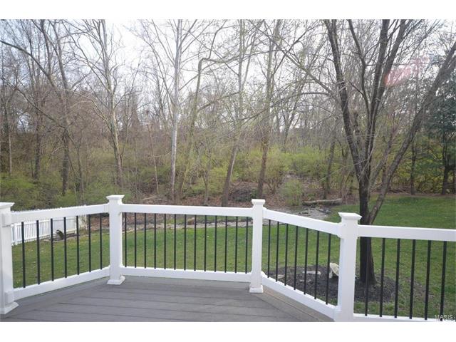 624 Canary Estates Dr, Ballwin, MO 63021 photo 4