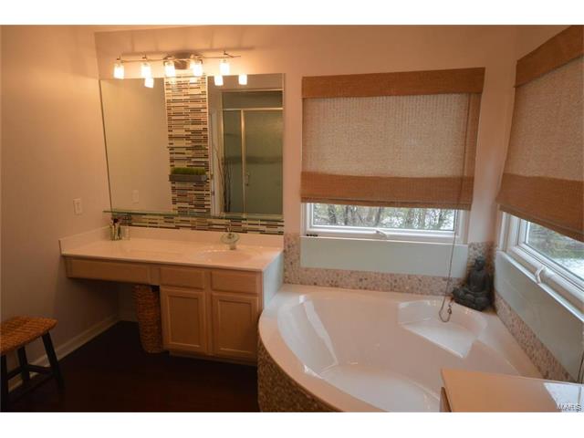 624 Canary Estates Dr, Ballwin, MO 63021 photo 30